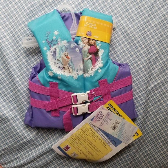 life vest Other - 30-50 lbs girls Frozen life vest NWT